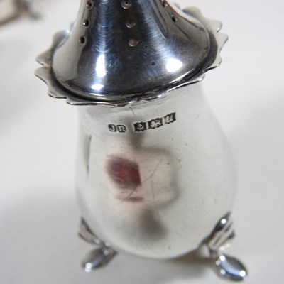 Lot 89 - A pair of early 20th century silver salts,...