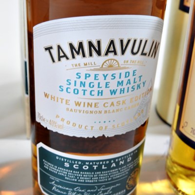 Lot 457 - A bottle of Bowmore Islay single malt whisky,...