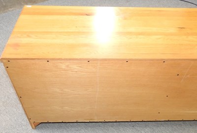 Lot 725 - A modern light oak side cabinet