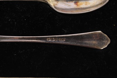 Lot 69 - A set of six silver teaspoons, Sheffield 1953,...
