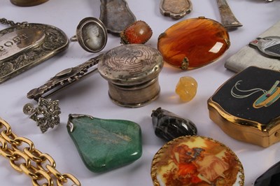 Lot 41 - A collection of silver and white metal...