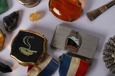 Lot 41 - A collection of silver and white metal...