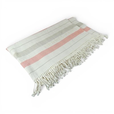 Lot 270 - An Hermes cream cotton throw, 165 x 123cm