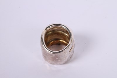 Lot 62 - A Dan Dodson glass and ring and a crucifix...