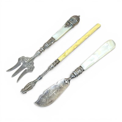 Lot 403 - A Victorian silver butter knife, with a mother...