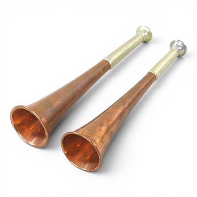 Lot 174 - An early 20th century copper hunting horn,...