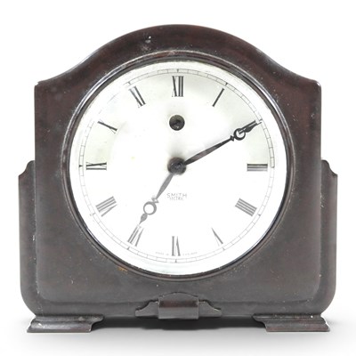 Lot 636 - An early 20th century Smith's patent bakelite...