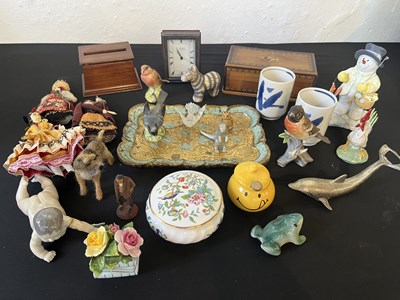Lot 195A - A collection of pottery and porcelain, to...