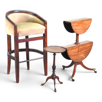 Lot 745 - An early 20th century mahogany two tier dumb...
