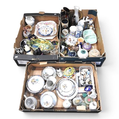 Lot 704 - A collection of decorative china and tablewares