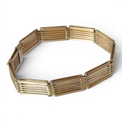 Lot 56 - A 9 carat gold gate link bracelet, 17g, 17cm...