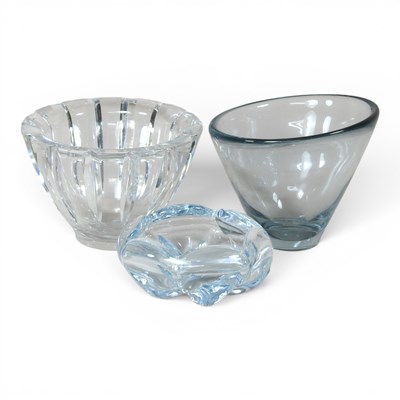 Lot 271 - A Swedish Orrefors post war crystal dish,...