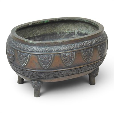 Lot 119 - A Chinese bronze censer, probably 19th century,...