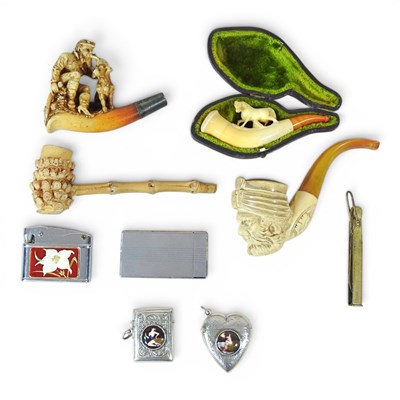 Lot 255 - A Meerschaum novelty pipe, in the form of a...
