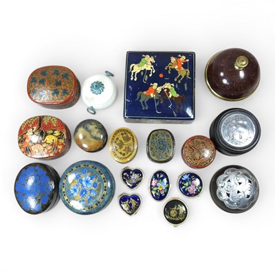 Lot 311 - A collection of various modern trinket boxes