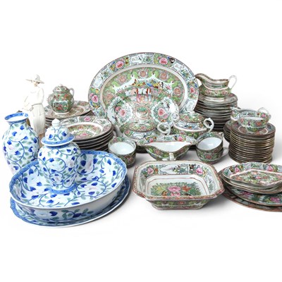 Lot 401 - A Chinese Canton porcelain tea and dinner...