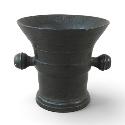 Lot 284 - An 18th century cast bronze mortar, of flared...