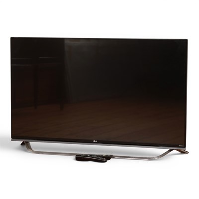 Lot 556 - An LG 48 inch flat screen television.