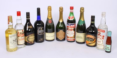 Lot 150 - A collection of champagne, wine, liqueurs and...