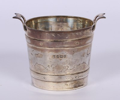 Lot 1 - An Edward VII silver bucket, with coopered...