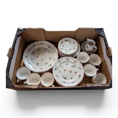 Lot 710 - A Villeroy and Boch floral part tea and dinner...