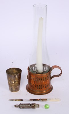 Lot 752 - A collection of metalwares and collectables,...