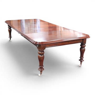 Lot 323 - A large Victorian pull-out extending dining...