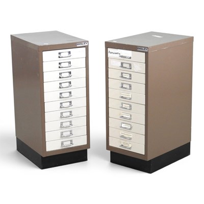 Lot 493 - A pair of metal filing cabinets (2)