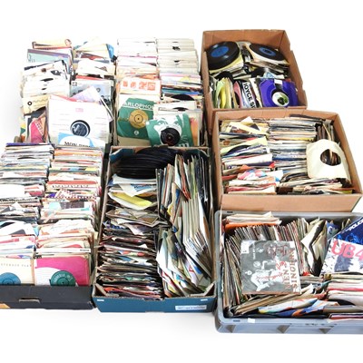 Lot 672 - A large collection of vinyl records