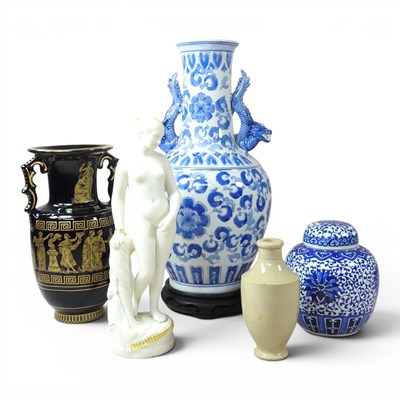 Lot 607 - A Chinese blue and white porcelain vase, with...