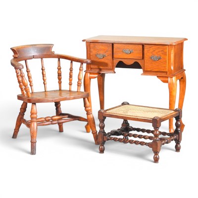 Lot 656 - An early 20th century captain's chair,...