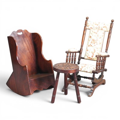 Lot 619 - An early 20th century child's oak lambing...