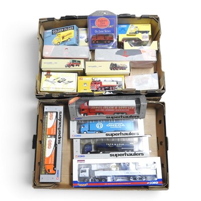 Lot 580 - A collection of boxed diecast model vehicles