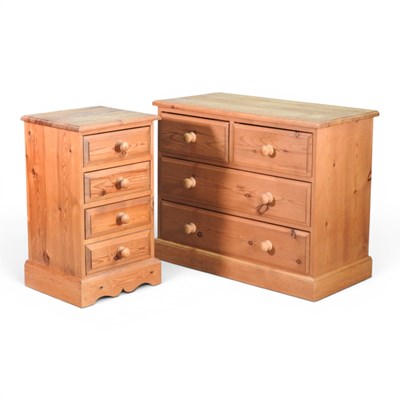 Lot 544 - A modern pine chest of drawers, 92cm wide,...
